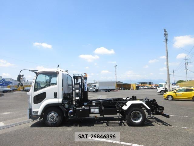 Isuzu FORWARD 2020-01 793007-4