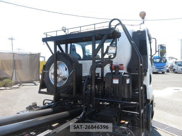 Isuzu FORWARD 2020-01 793007-20