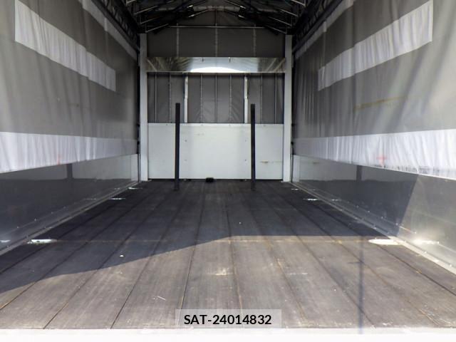 Isuzu FORWARD 2023-08 1116060-7