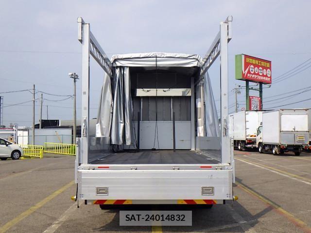 Isuzu FORWARD 2023-08 1116060-9