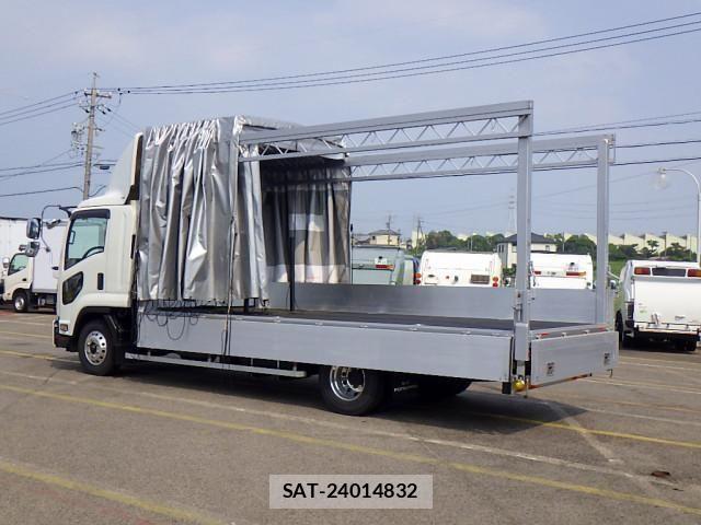 Isuzu FORWARD 2023-08 1116060-10
