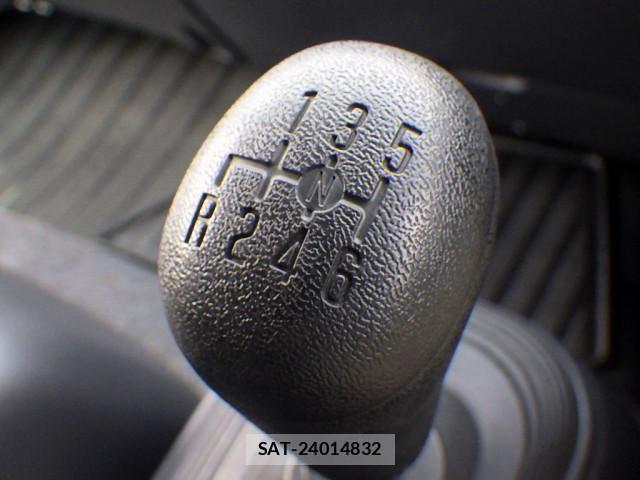 Isuzu FORWARD 2023-08 1116060-14