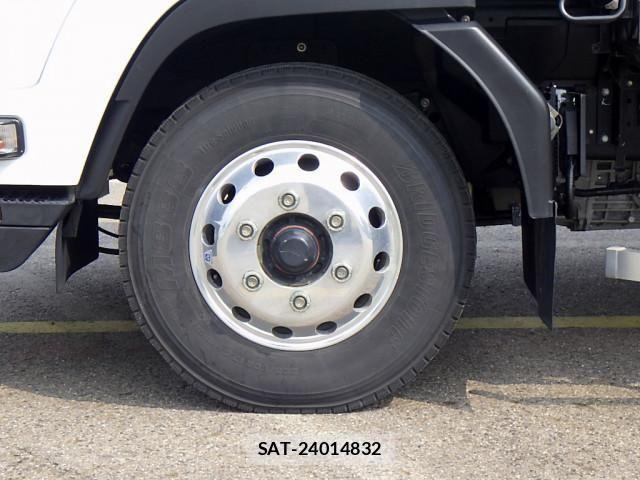 Isuzu FORWARD 2023-08 1116060-21