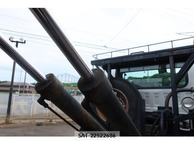 Isuzu FORWARD 2013-03 1012323-25