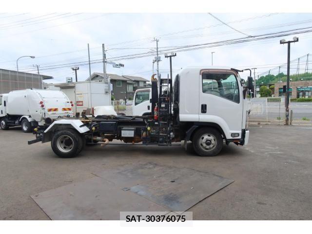 Isuzu FORWARD 2011-11 1002519-3