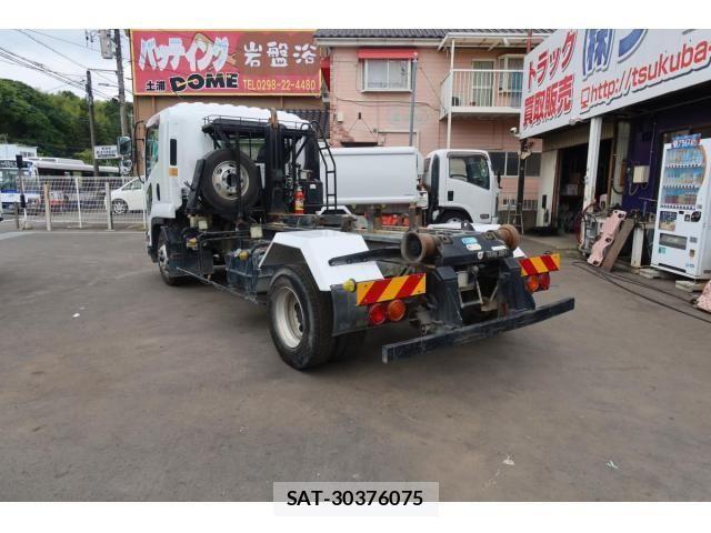 Isuzu FORWARD 2011-11 1002519-6