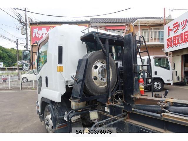 Isuzu FORWARD 2011-11 1002519-11
