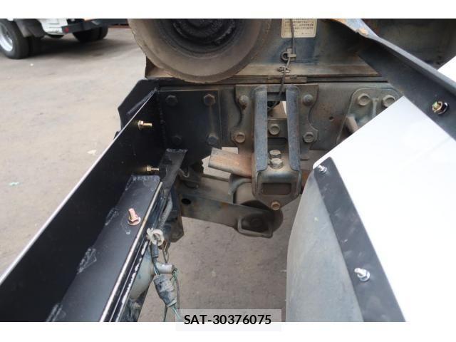Isuzu FORWARD 2011-11 1002519-26