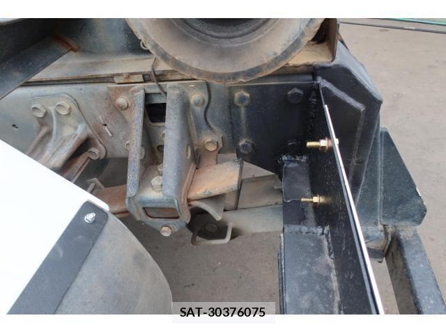 Isuzu FORWARD 2011-11 1002519-28