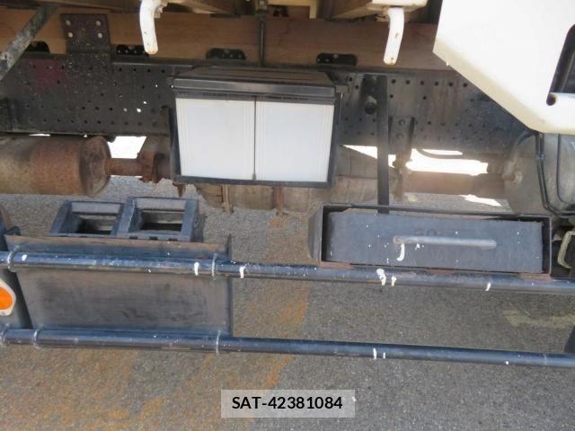 Isuzu FORWARD 2012-06 1204992-22