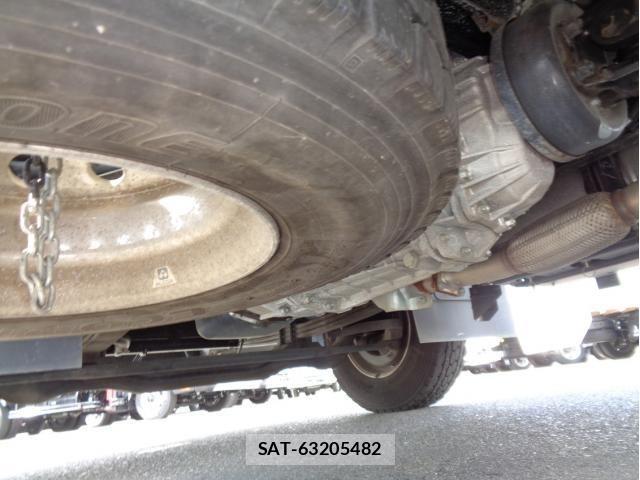 Isuzu FORWARD 2022-02 858266-13