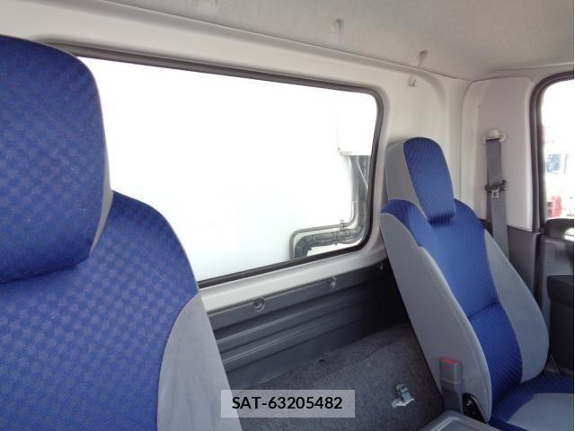 Isuzu FORWARD 2022-02 858266-22