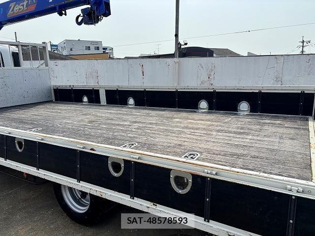 Isuzu FORWARD 2022-10 1082343-8