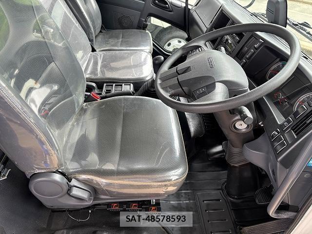 Isuzu FORWARD 2022-10 1082343-26