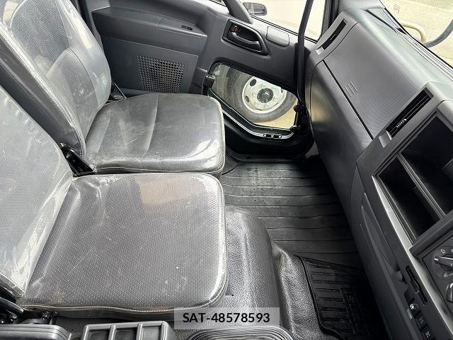 Isuzu FORWARD 2022-10 1082343-27