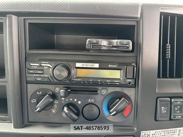 Isuzu FORWARD 2022-10 1082343-29