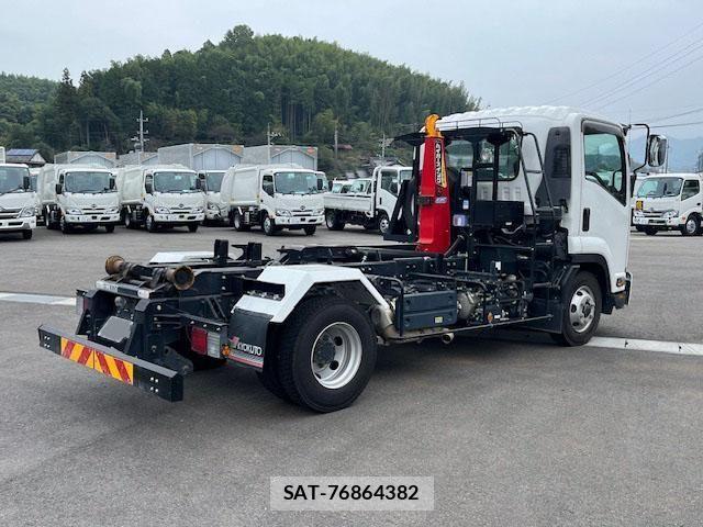 Isuzu FORWARD 2022-01 793134-2