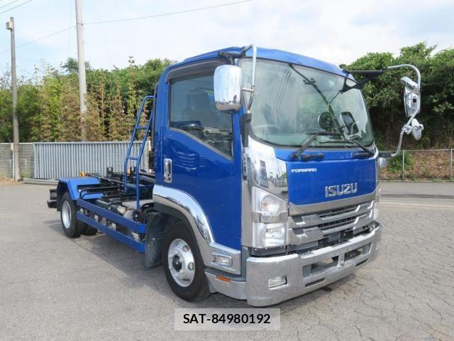 Isuzu FORWARD 2020-11 605890-0