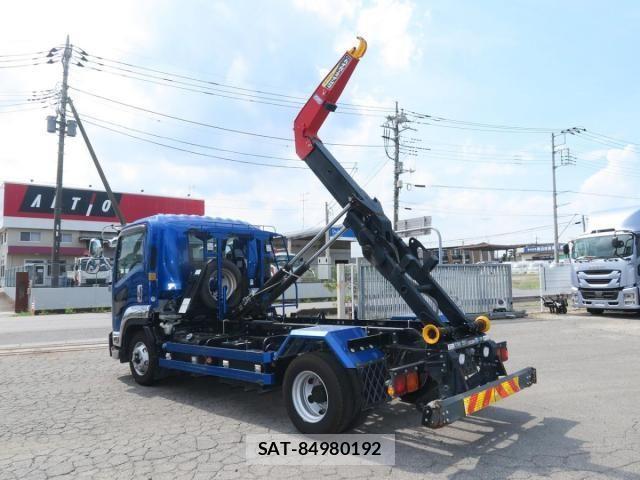 Isuzu FORWARD 2020-11 605890-6
