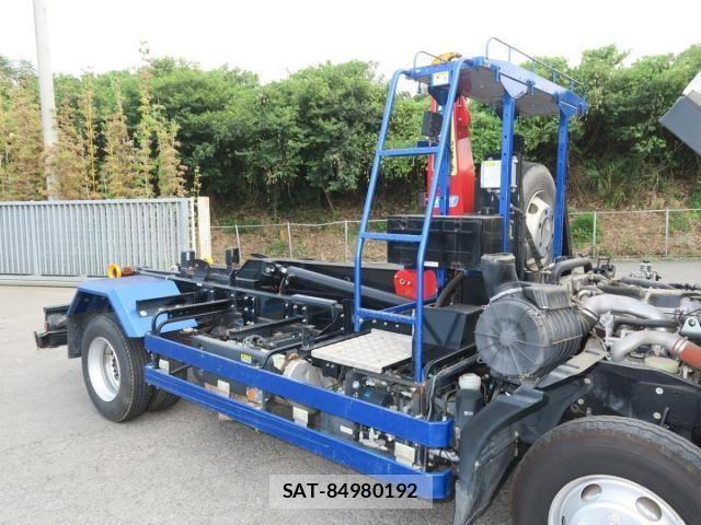 Isuzu FORWARD 2020-11 605890-8