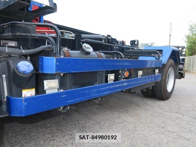 Isuzu FORWARD 2020-11 605890-11