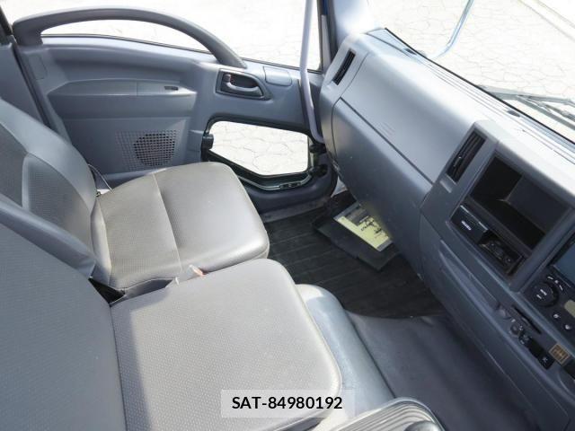 Isuzu FORWARD 2020-11 605890-26