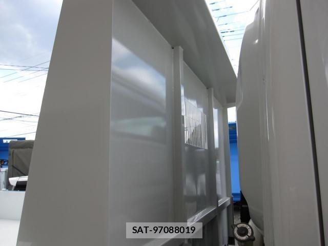 Isuzu FORWARD 2000-03 886894-12