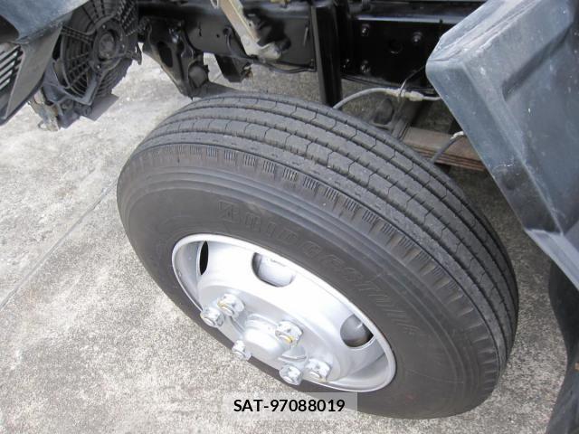 Isuzu FORWARD 2000-03 886894-18