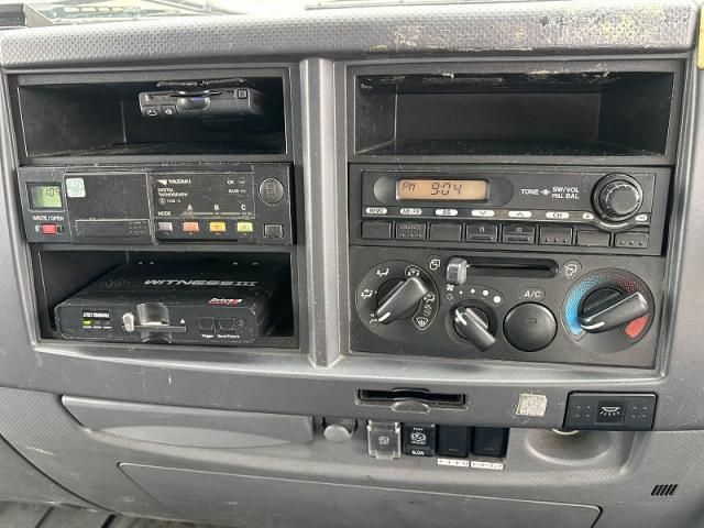 Isuzu FORWARD 2014-08 1601742-21