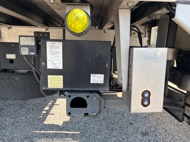 Isuzu FORWARD 2020-09 1601731-20