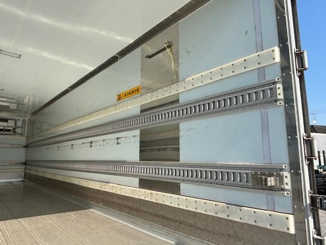 Isuzu FORWARD 2020-09 1601731-7