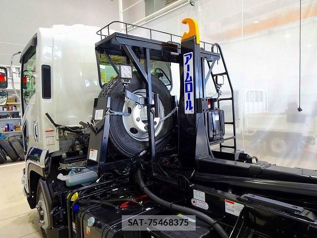 Isuzu FORWARD 2025-08 1743070-24