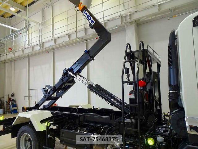 Isuzu FORWARD 2025-08 1743070-26
