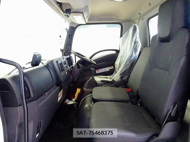 Isuzu FORWARD 2025-08 1743070-7