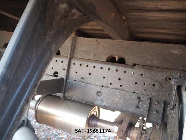 Isuzu FORWARD 2007-09 1743161-27