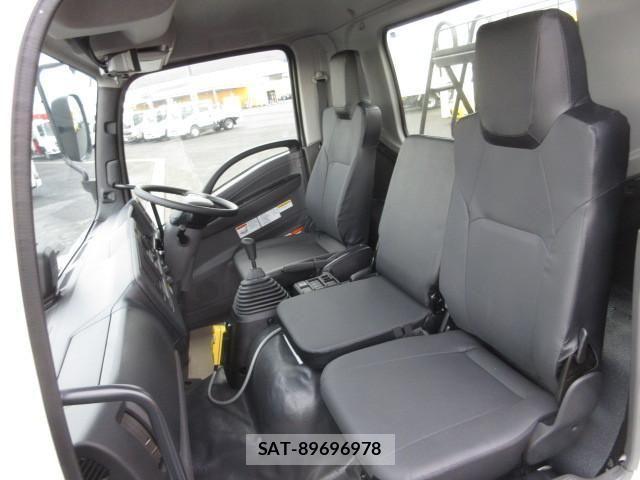 Isuzu FORWARD 2024-10 2316490-26