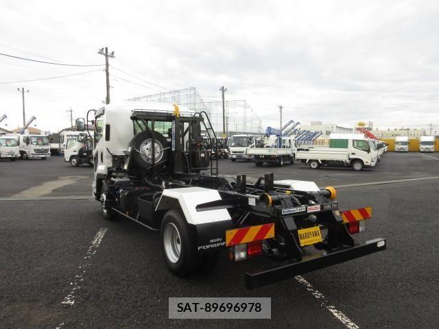 Isuzu FORWARD 2024-10 2316490-3