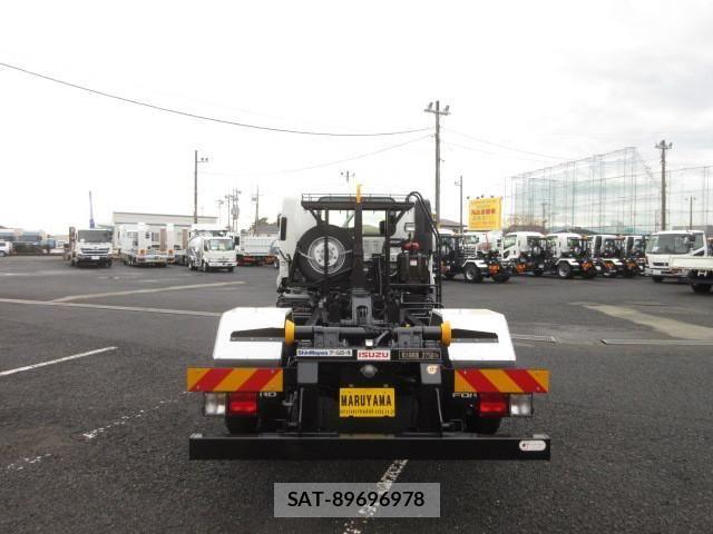 Isuzu FORWARD 2024-10 2316490-6