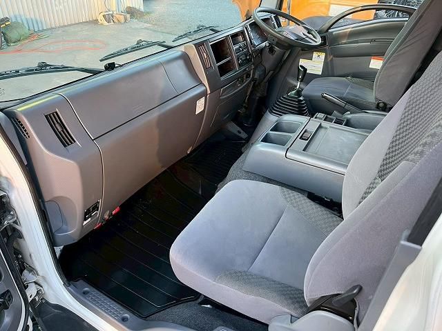 Isuzu FORWARD 2018-01 2385863-23