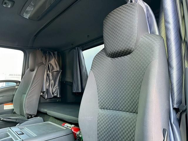 Isuzu FORWARD 2018-01 2385863-24