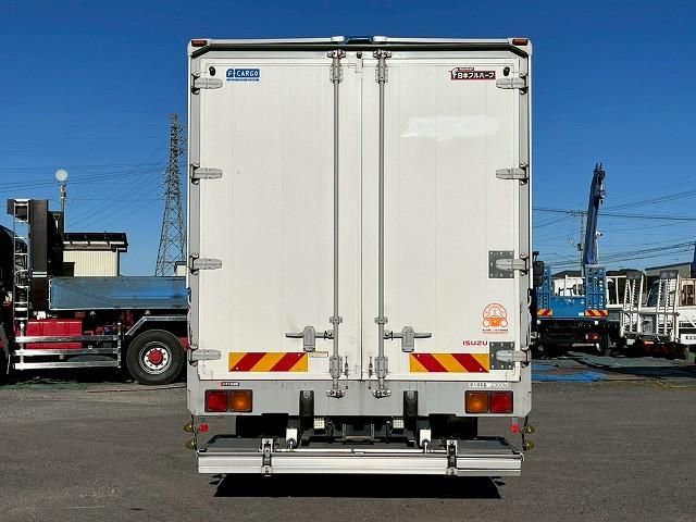 Isuzu FORWARD 2018-01 2385863-6