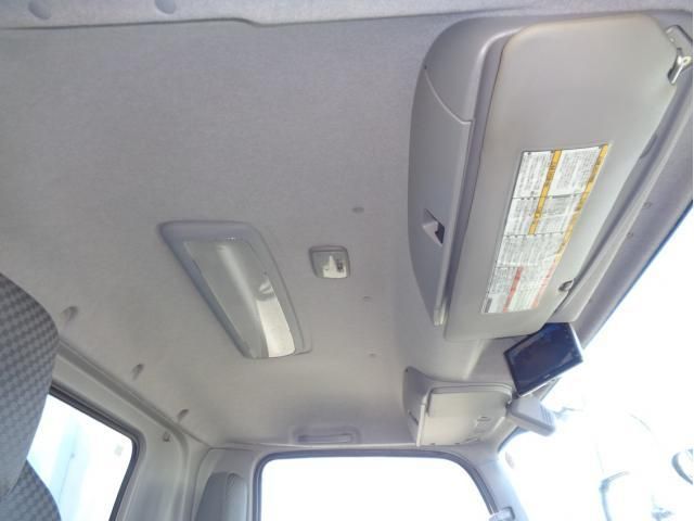 Isuzu FORWARD 2019-09 3292722-24
