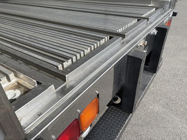 Isuzu FORWARD 2018-11 3356767-13
