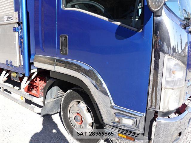 Isuzu FORWARD 2011-01 3373767-3