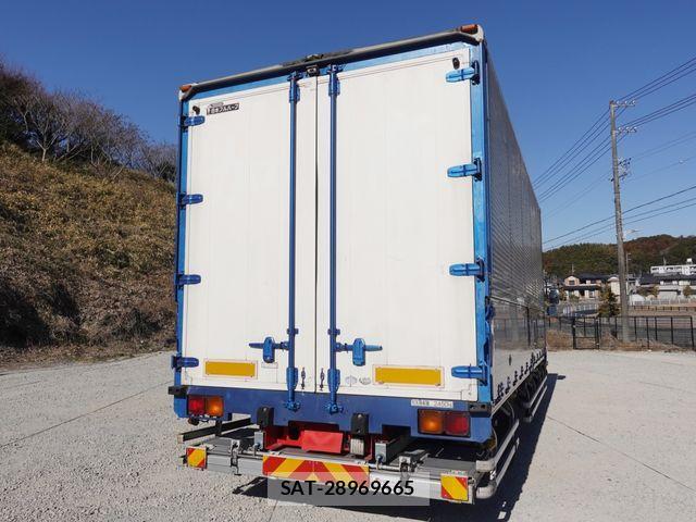 Isuzu FORWARD 2011-01 3373767-6