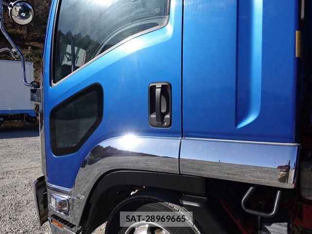 Isuzu FORWARD 2011-01 3373767-8