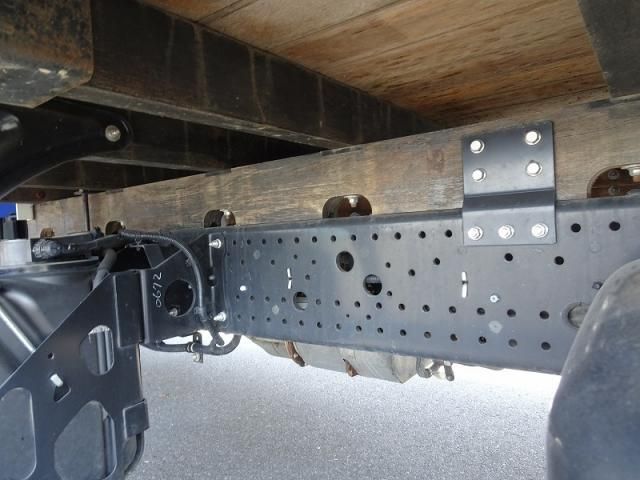 Isuzu FORWARD 2023-06 3356764-16
