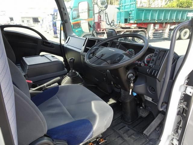 Isuzu FORWARD 2023-06 3356764-18