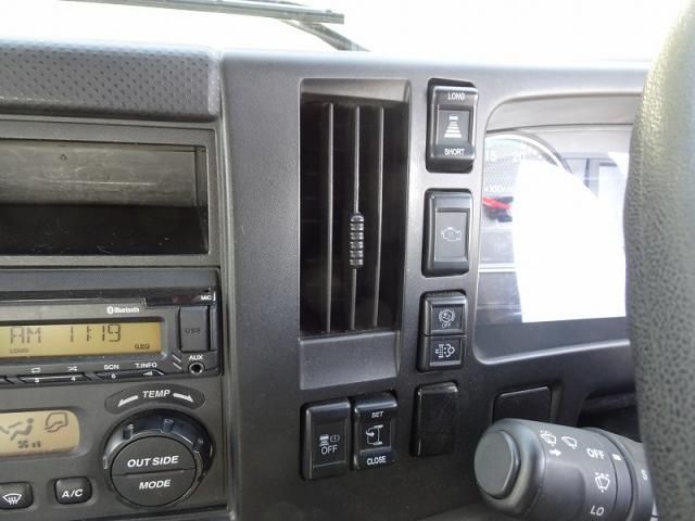 Isuzu FORWARD 2023-06 3356764-24