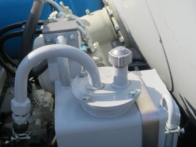 Isuzu FORWARD 2025-01 3758465-18